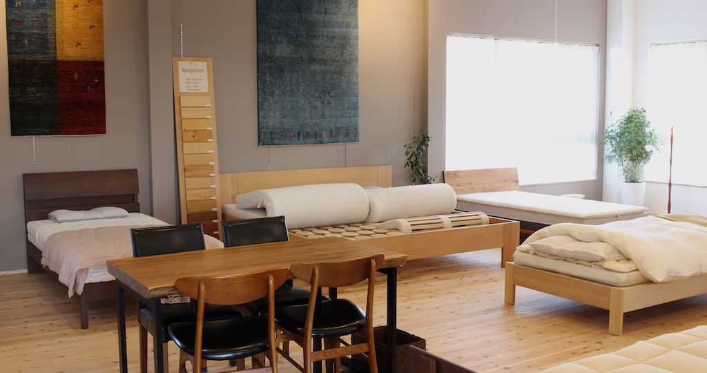快眠屋おの店内