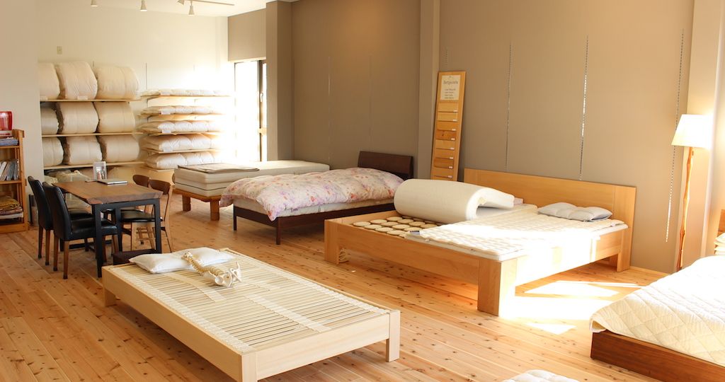 快眠屋おの店内
