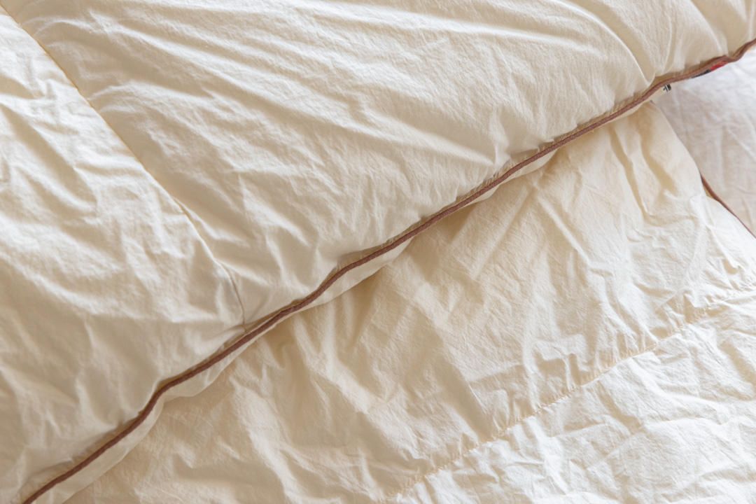 ドイツ製羽毛布団(リフォーム前) - 快眠屋おの<公式サイト> ドイツ製羽毛布団(リフォーム前)